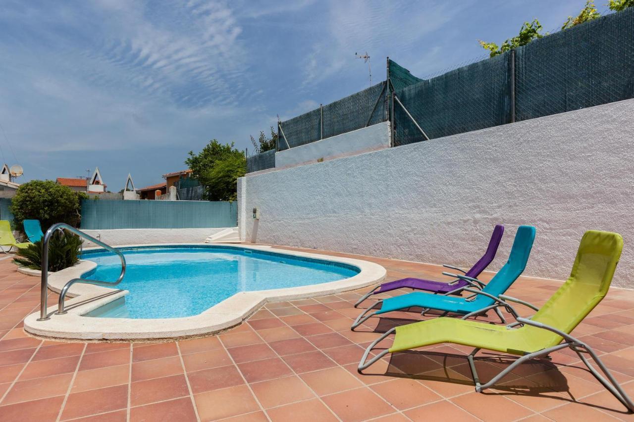 Villa Lilia Vilanova i la Geltrú Esterno foto