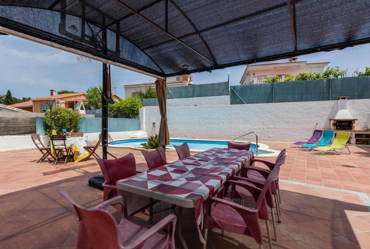 Villa Lilia Vilanova i la Geltrú Esterno foto